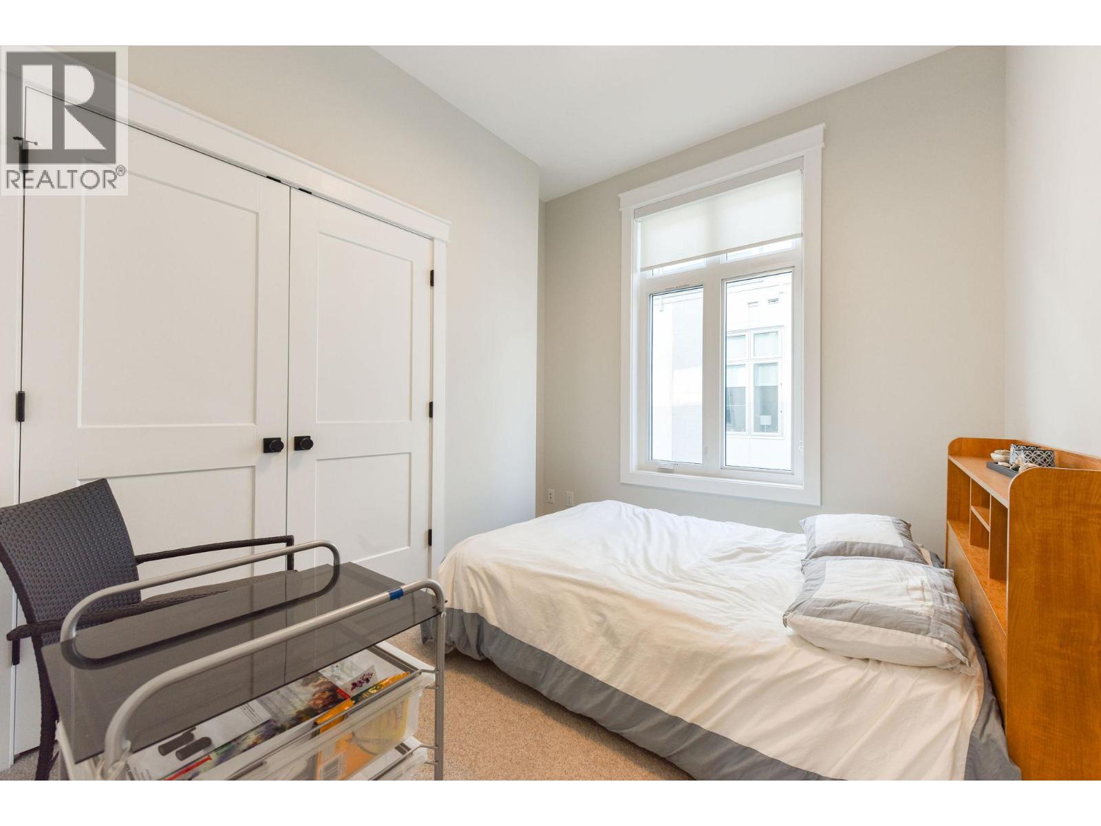 #101 222 Lee Avenue - 24
