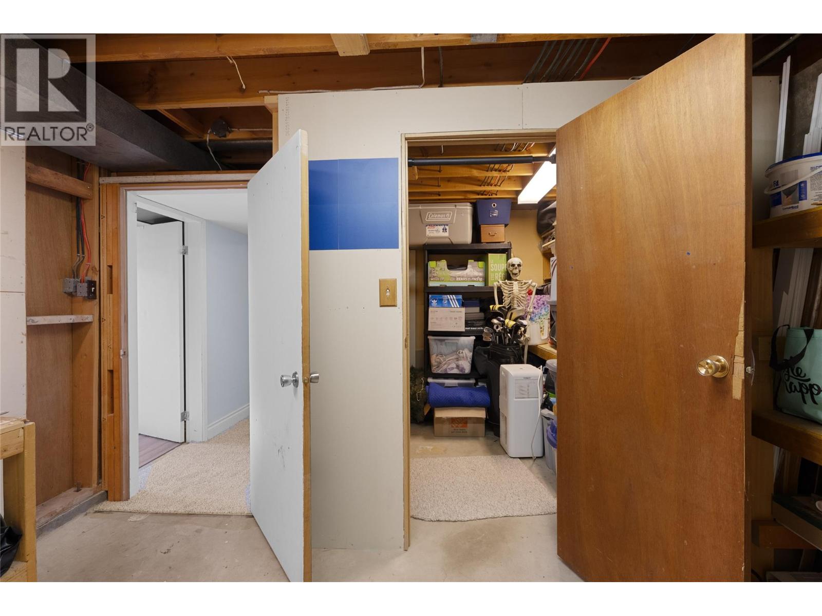 2064 CASTILLOU Crescent - Image 43