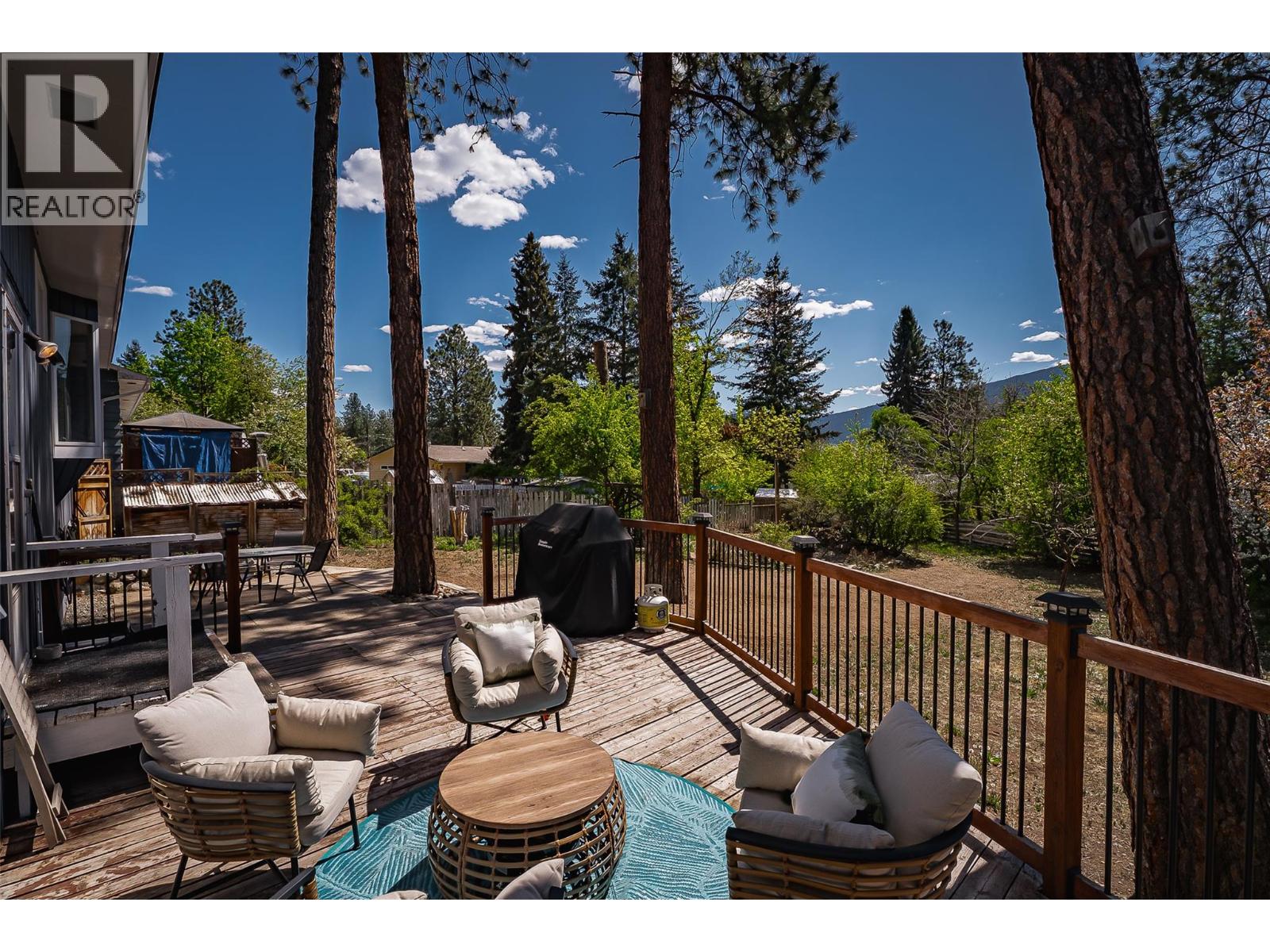 2064 CASTILLOU Crescent - Image 58
