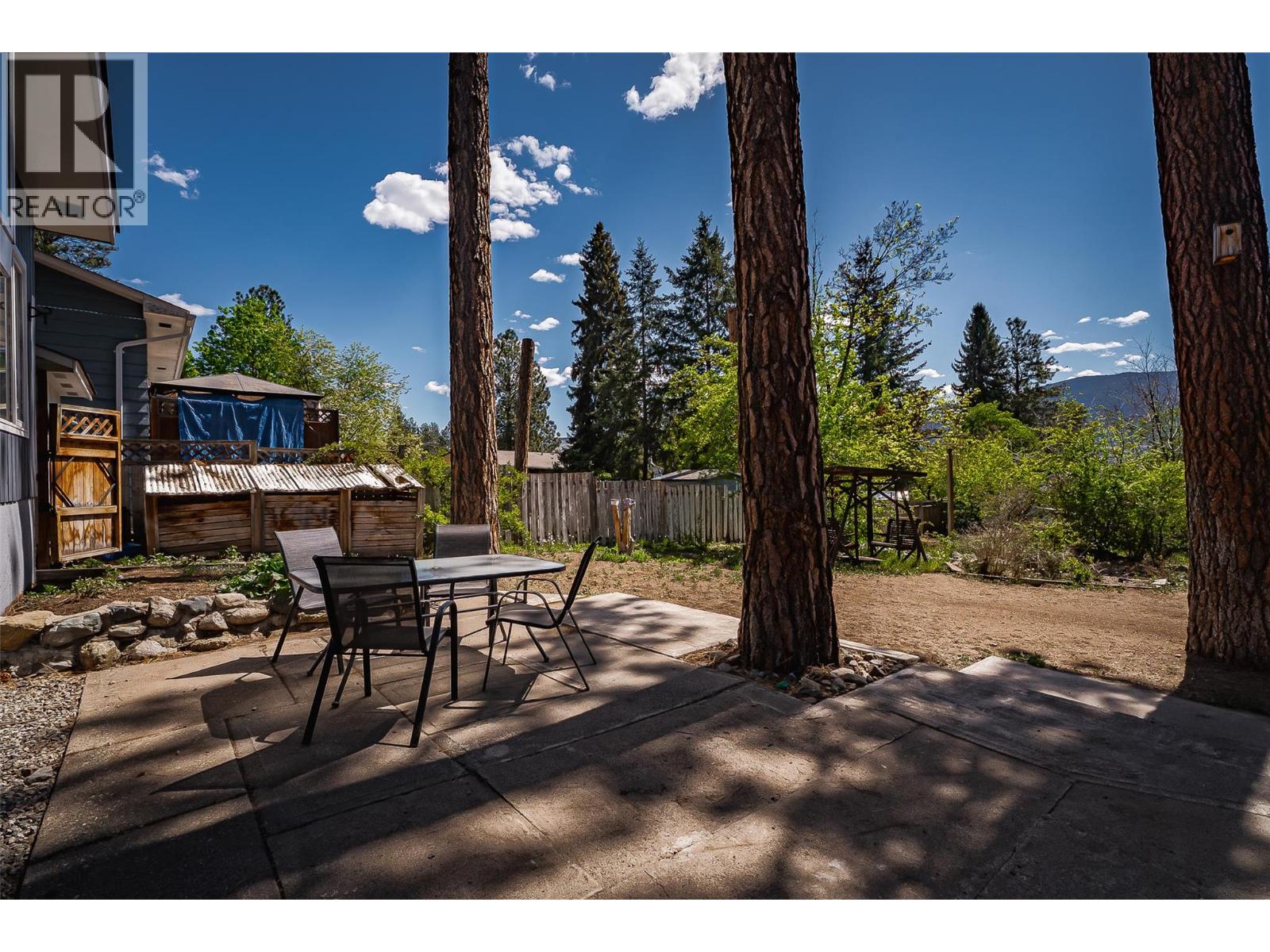 2064 CASTILLOU Crescent - Image 54