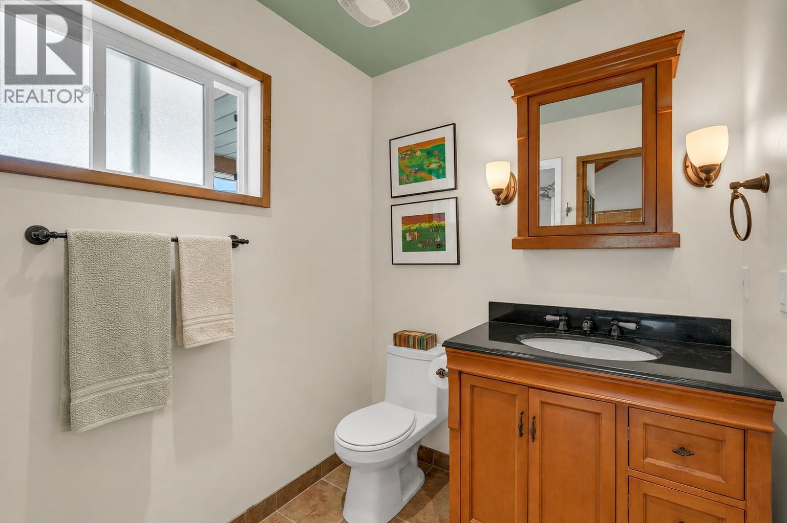 2795 Liddicoat Road - 28