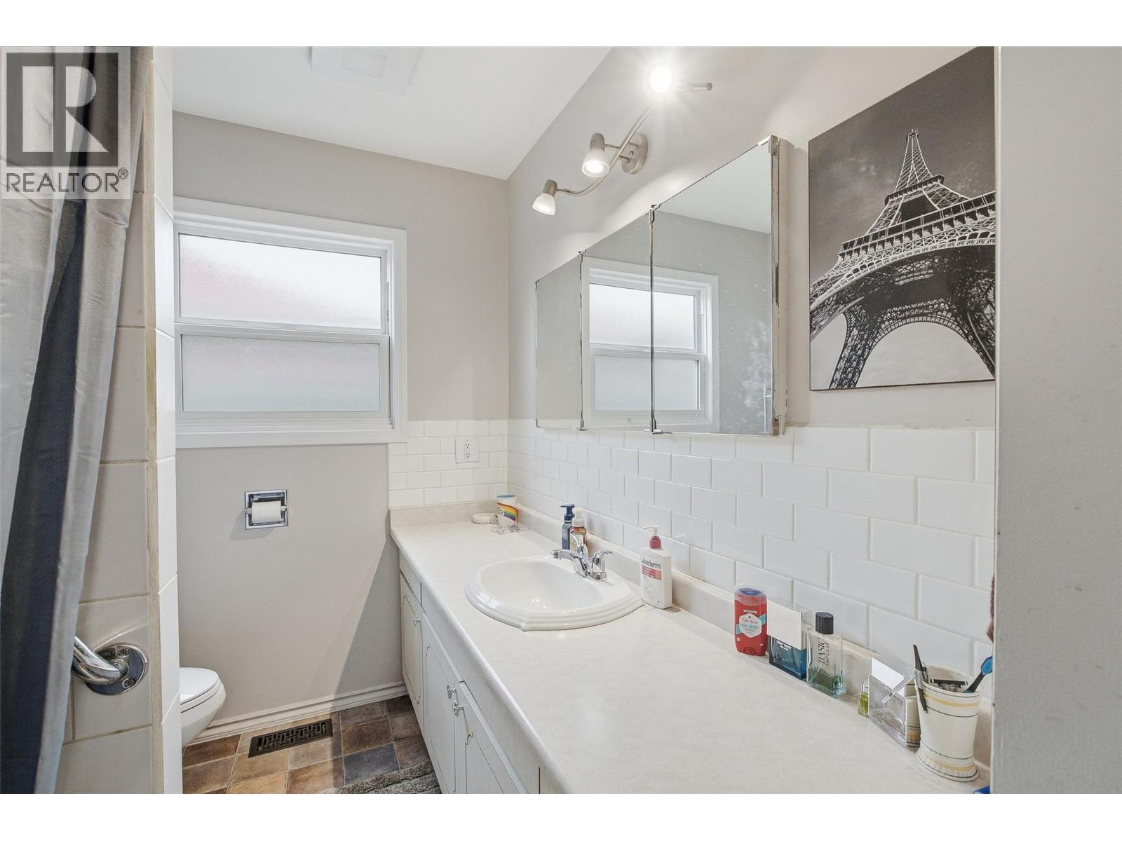 1801 HAMILTON Avenue - 13