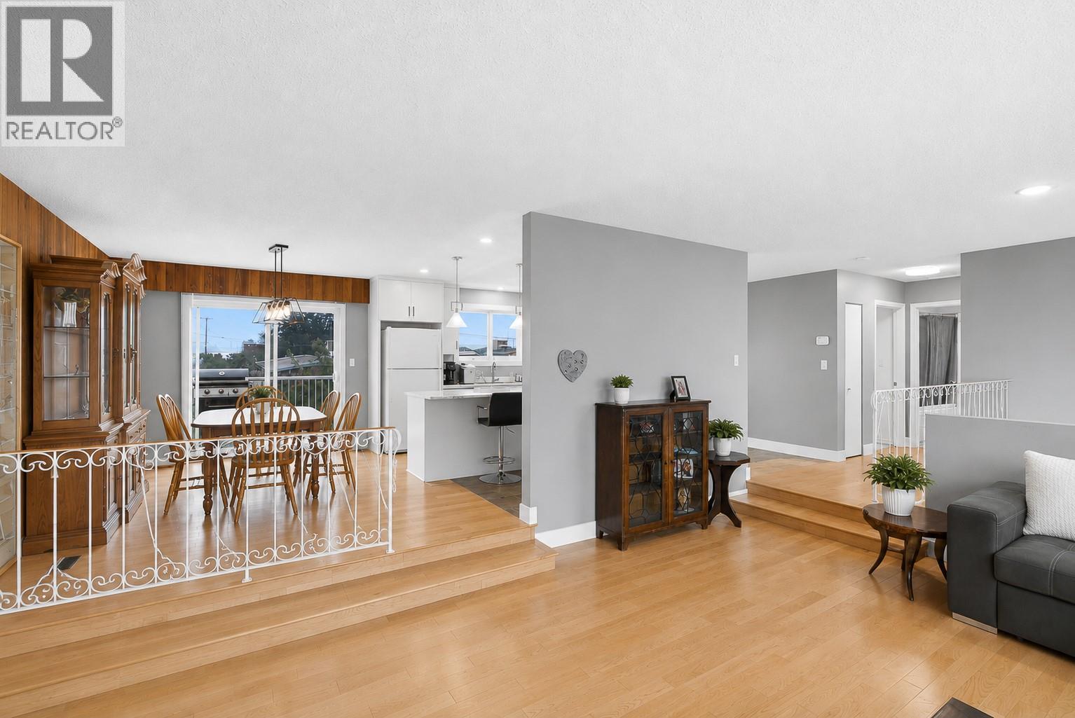 1801 HAMILTON Avenue - 5