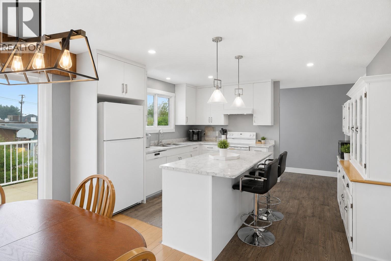 1801 HAMILTON Avenue - 9