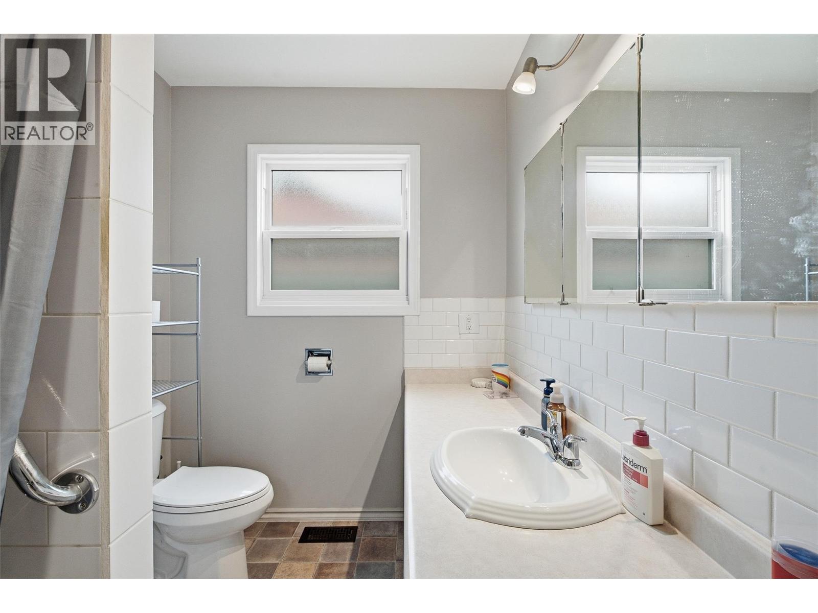 1801 HAMILTON Avenue - 14