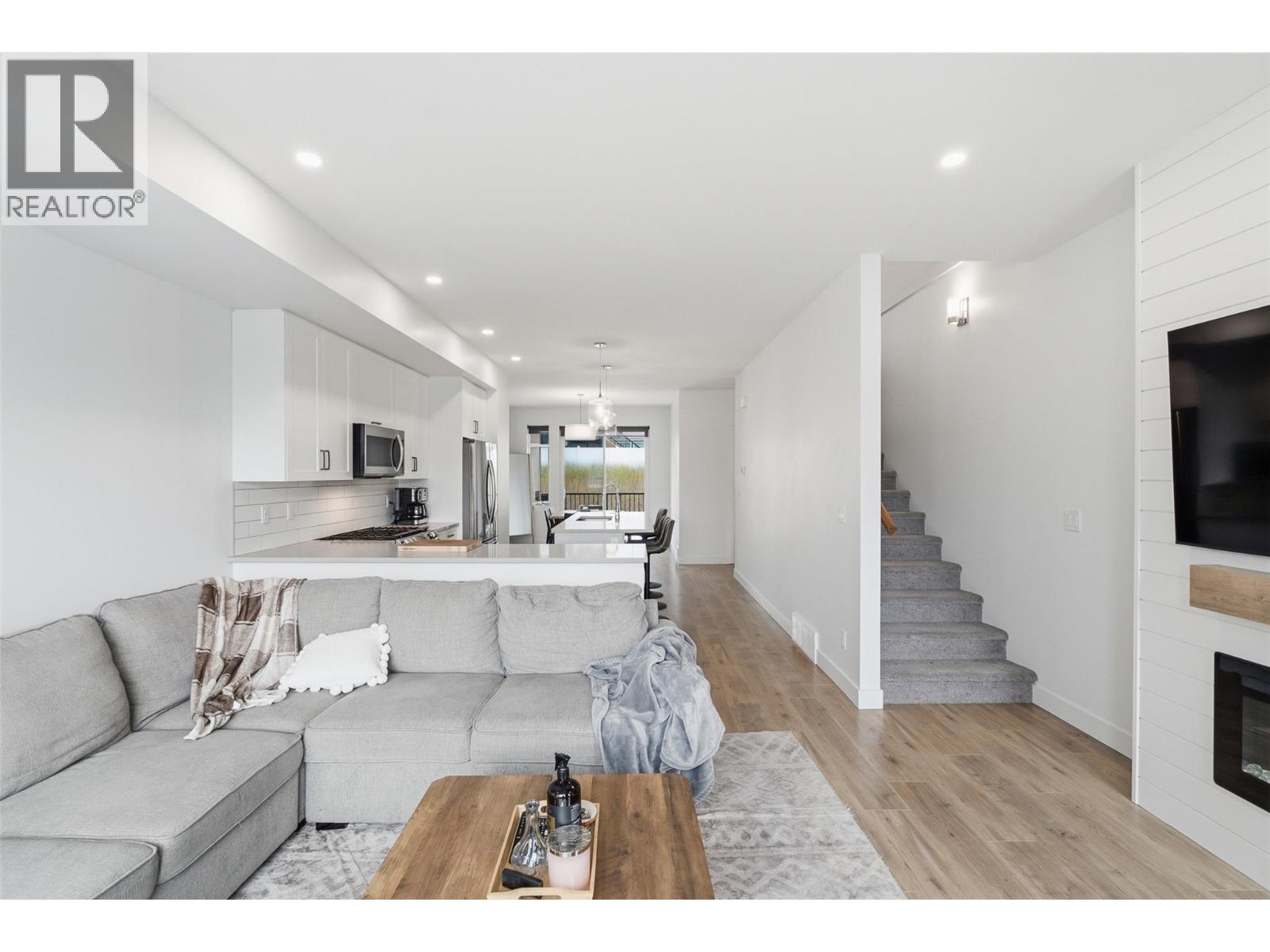 #122 1901 Qu'Appelle Boulevard - Image 24