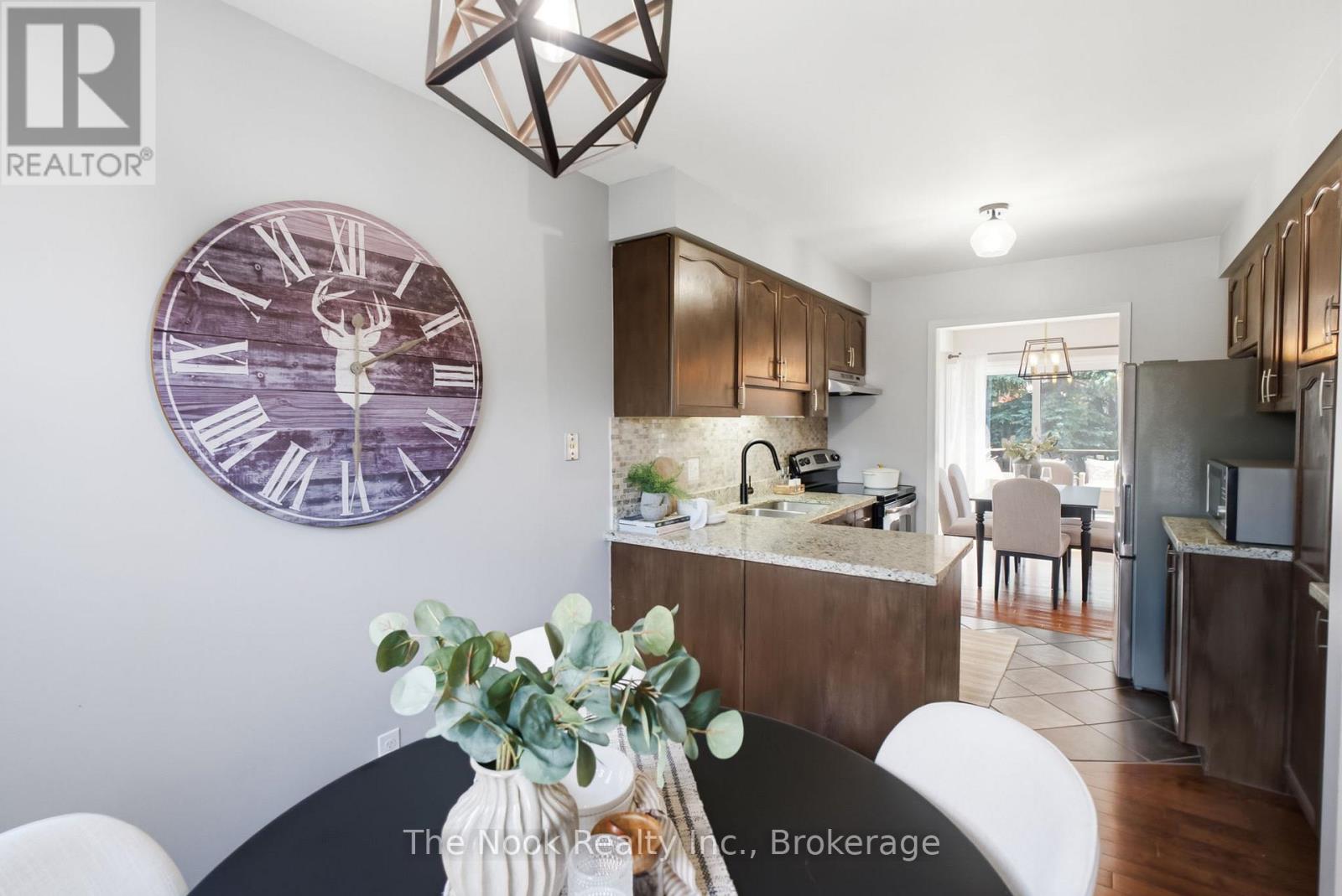5 FIELDCREST AVENUE - Image 3