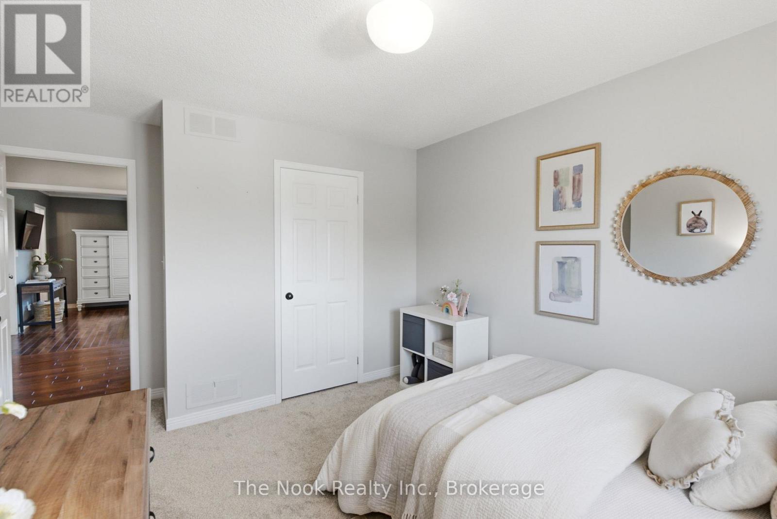 5 FIELDCREST AVENUE - Image 30