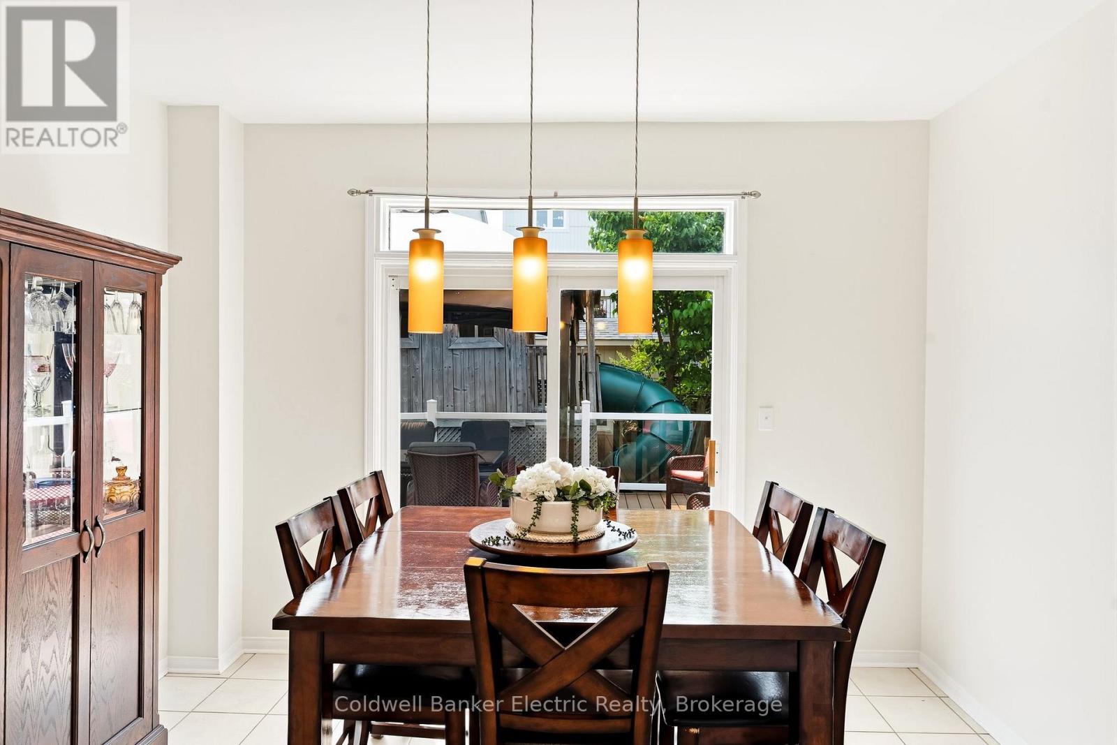 1407 ASHGROVE CRESCENT - Image 18