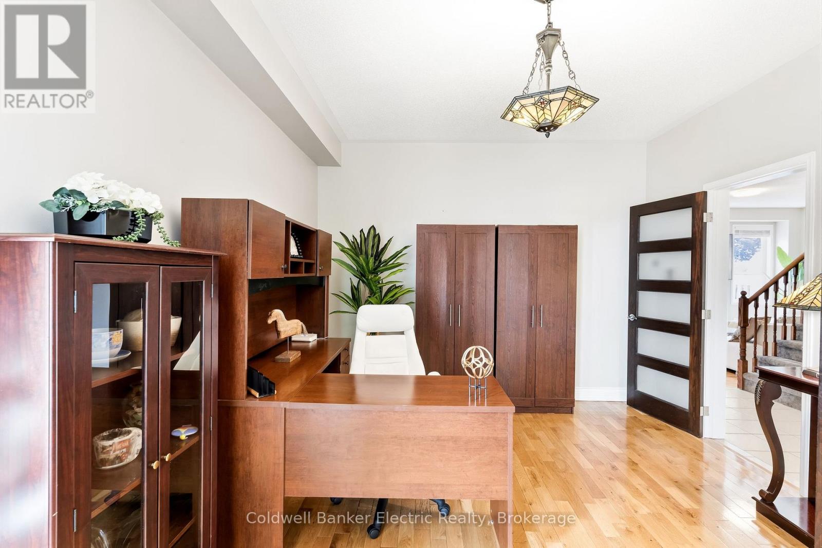 1407 ASHGROVE CRESCENT - Image 21