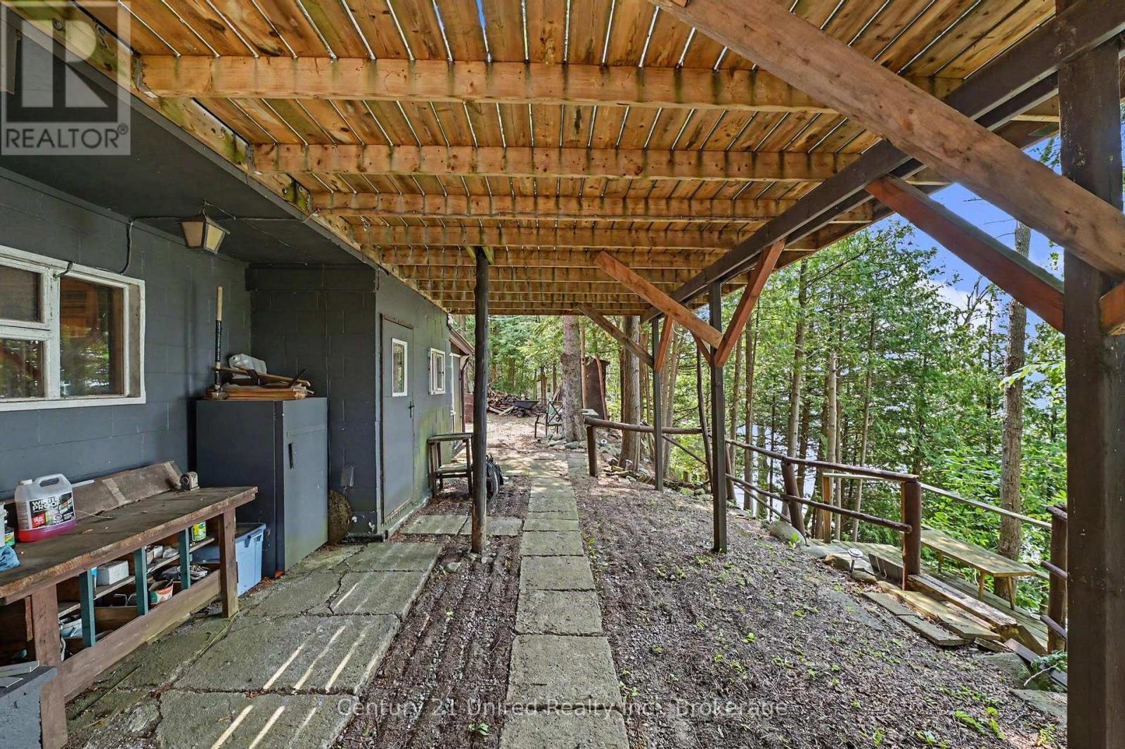 176 ROBINS ROAD - 10