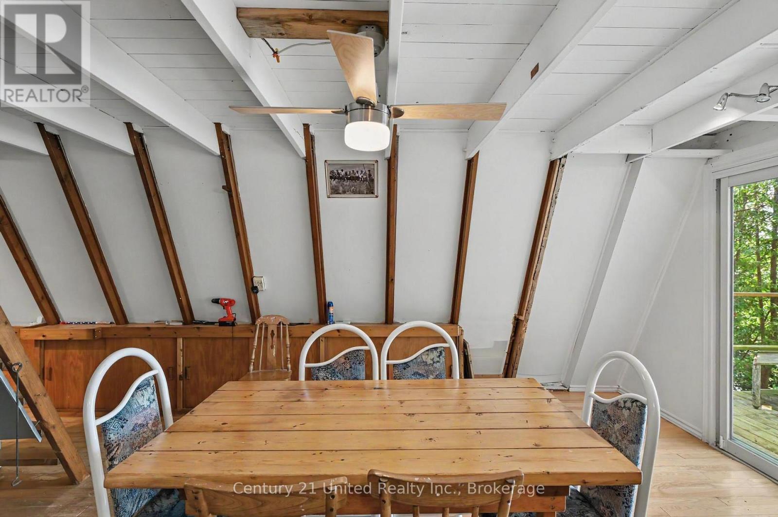 176 ROBINS ROAD - 22