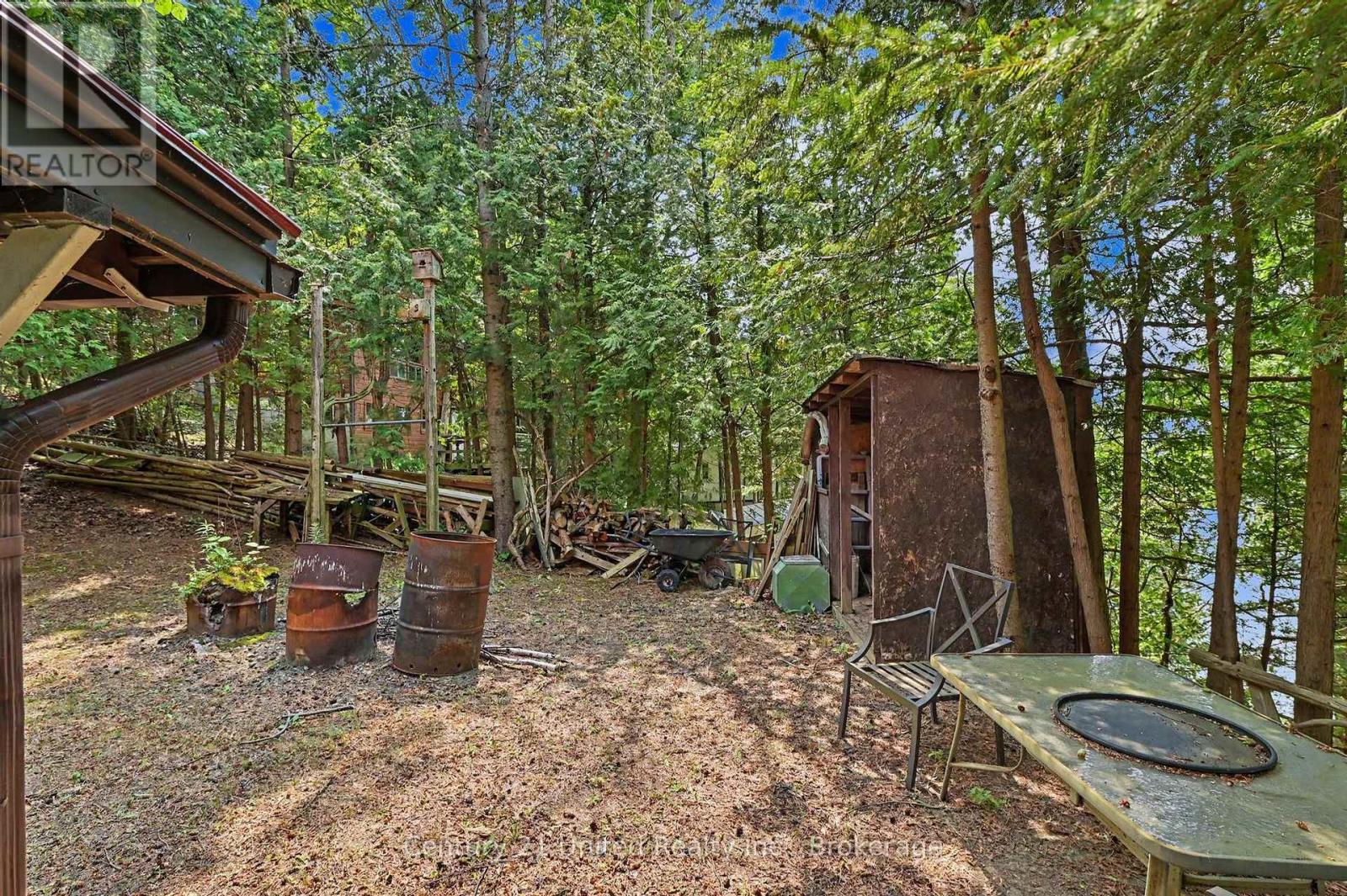 176 ROBINS ROAD - 37