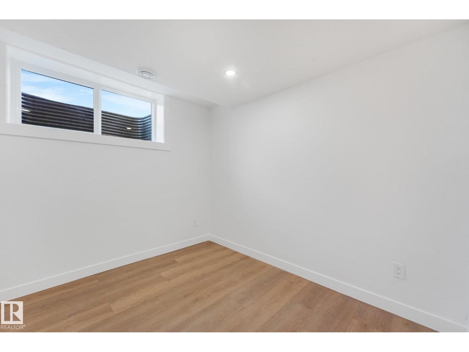 11307 46 AV NW - 36