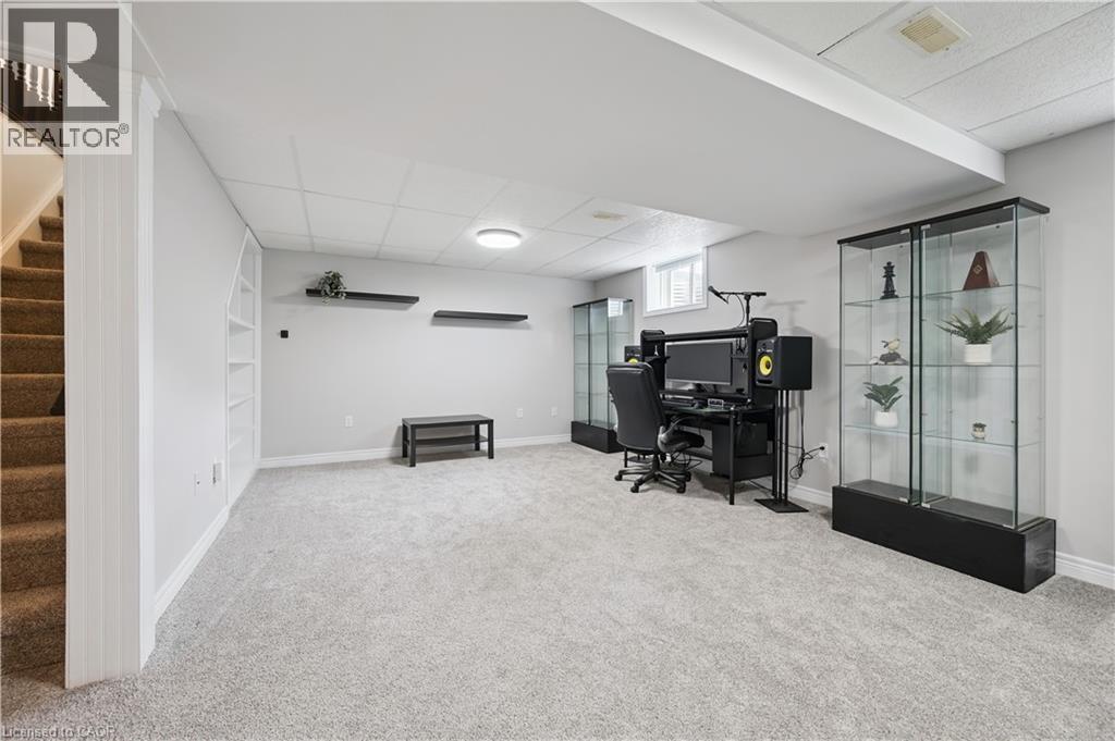 4 GEORGE Street - 28
