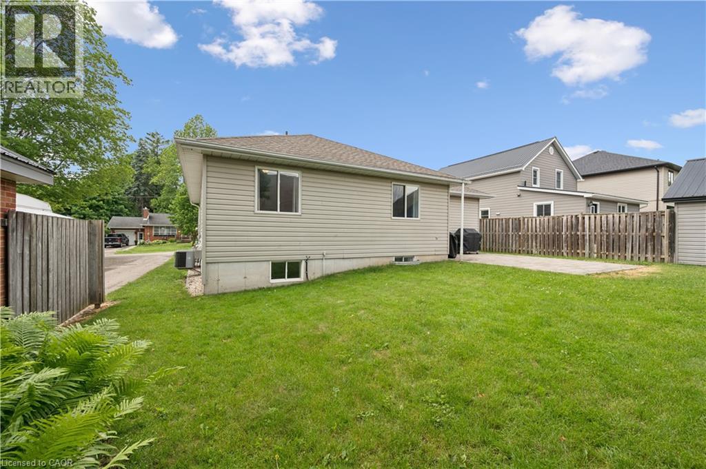 4 GEORGE Street - 35
