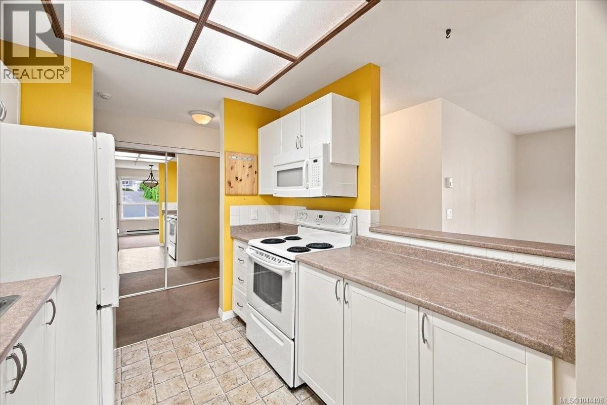 #307 1631 Dufferin Cres - 28