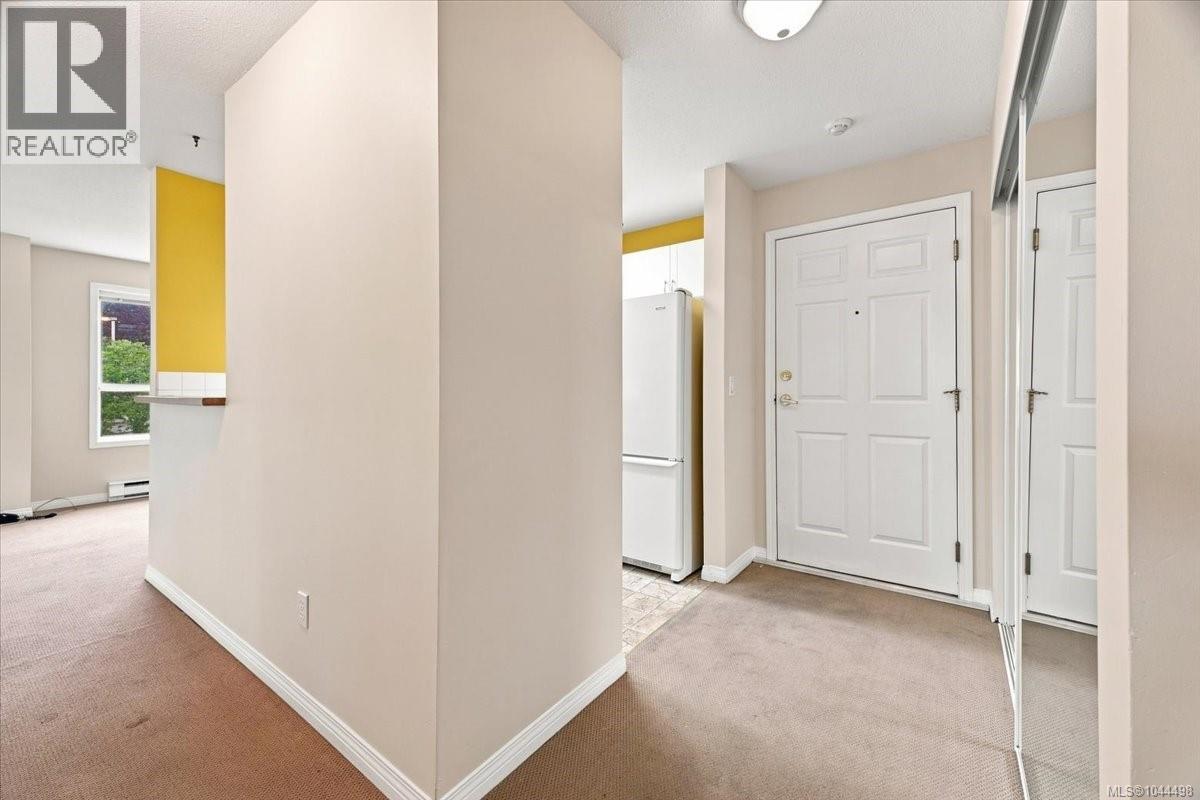 #307 1631 Dufferin Cres - 18