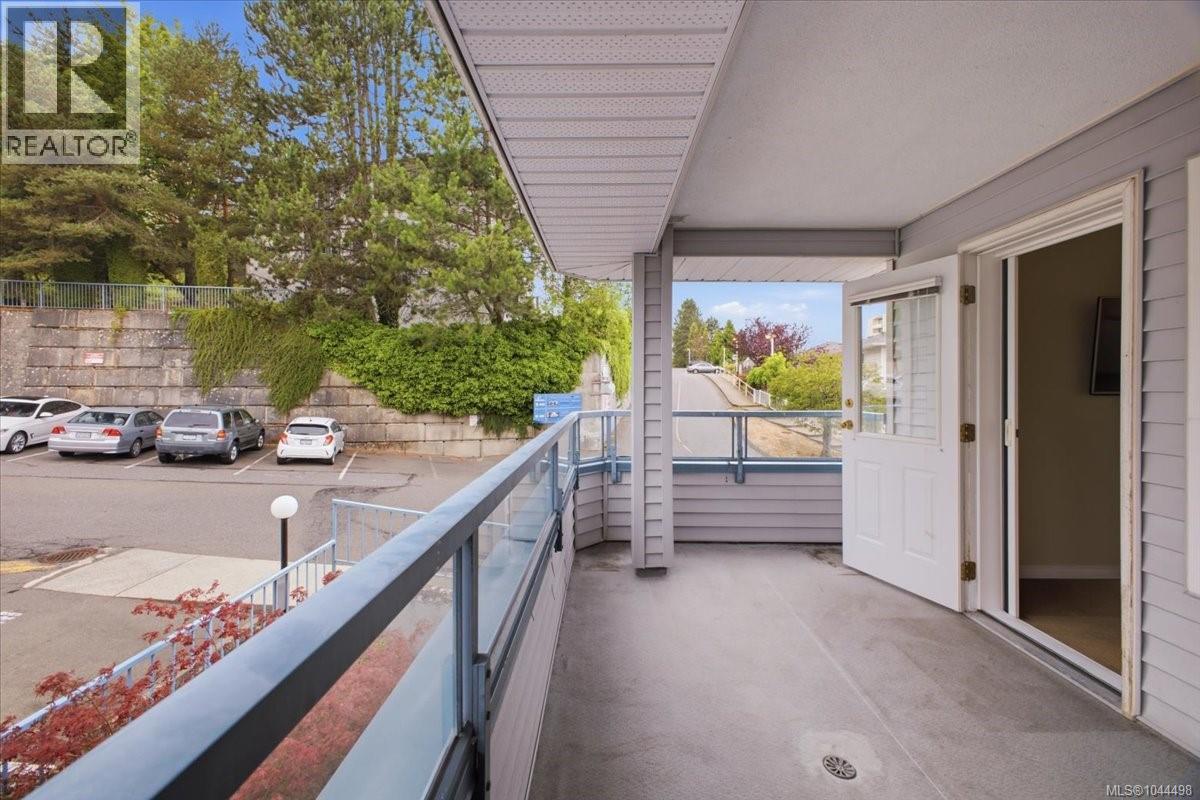 #307 1631 Dufferin Cres - 16