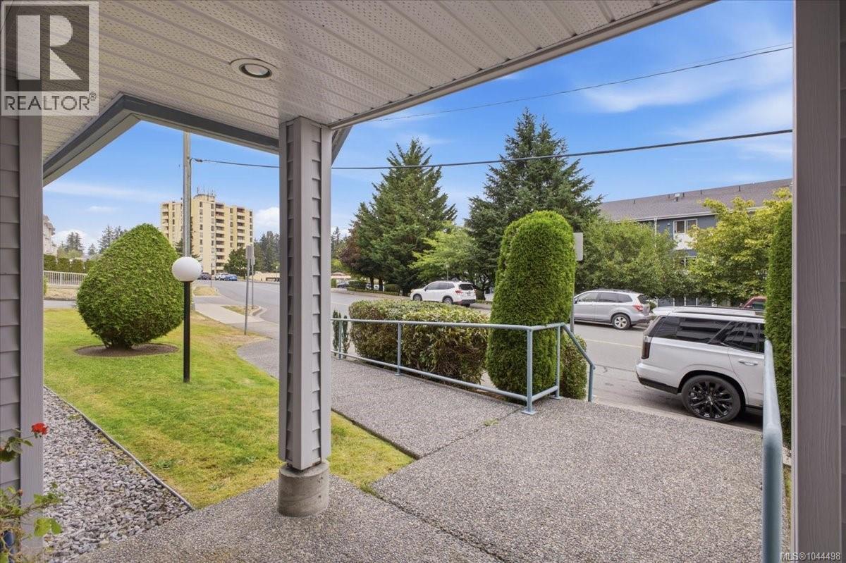 #307 1631 Dufferin Cres - 41