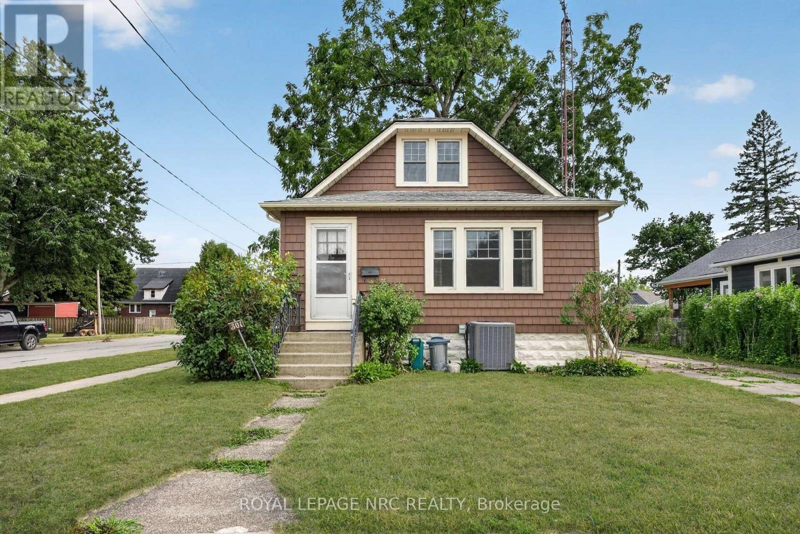 301 DUFFERIN STREET - 1