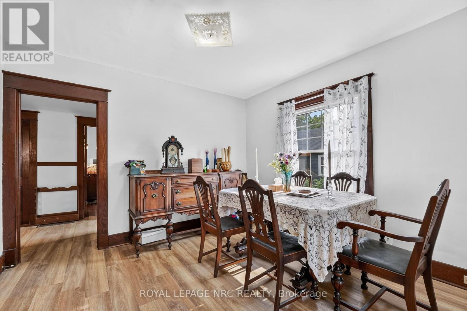 301 DUFFERIN STREET - 13