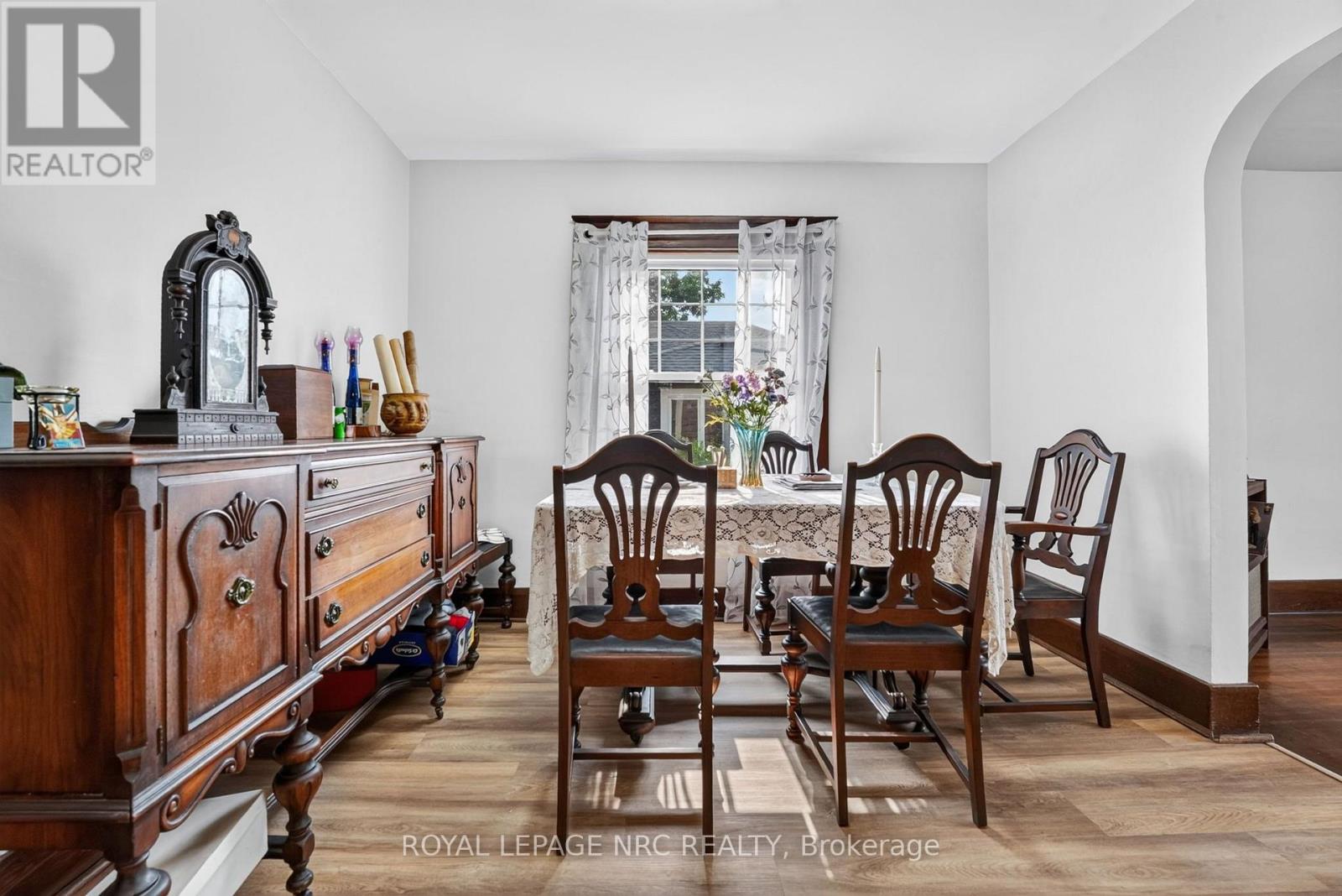 301 DUFFERIN STREET - 15