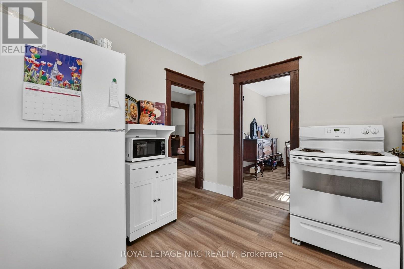 301 DUFFERIN STREET - 18