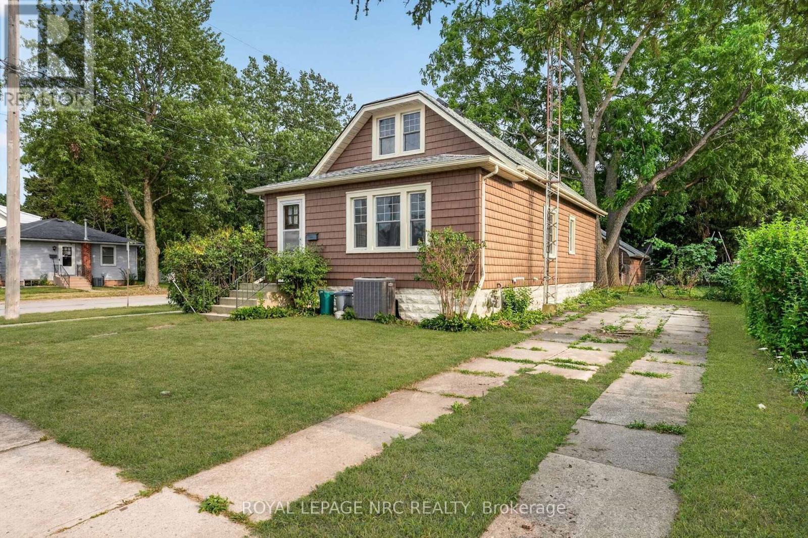 301 DUFFERIN STREET - 2