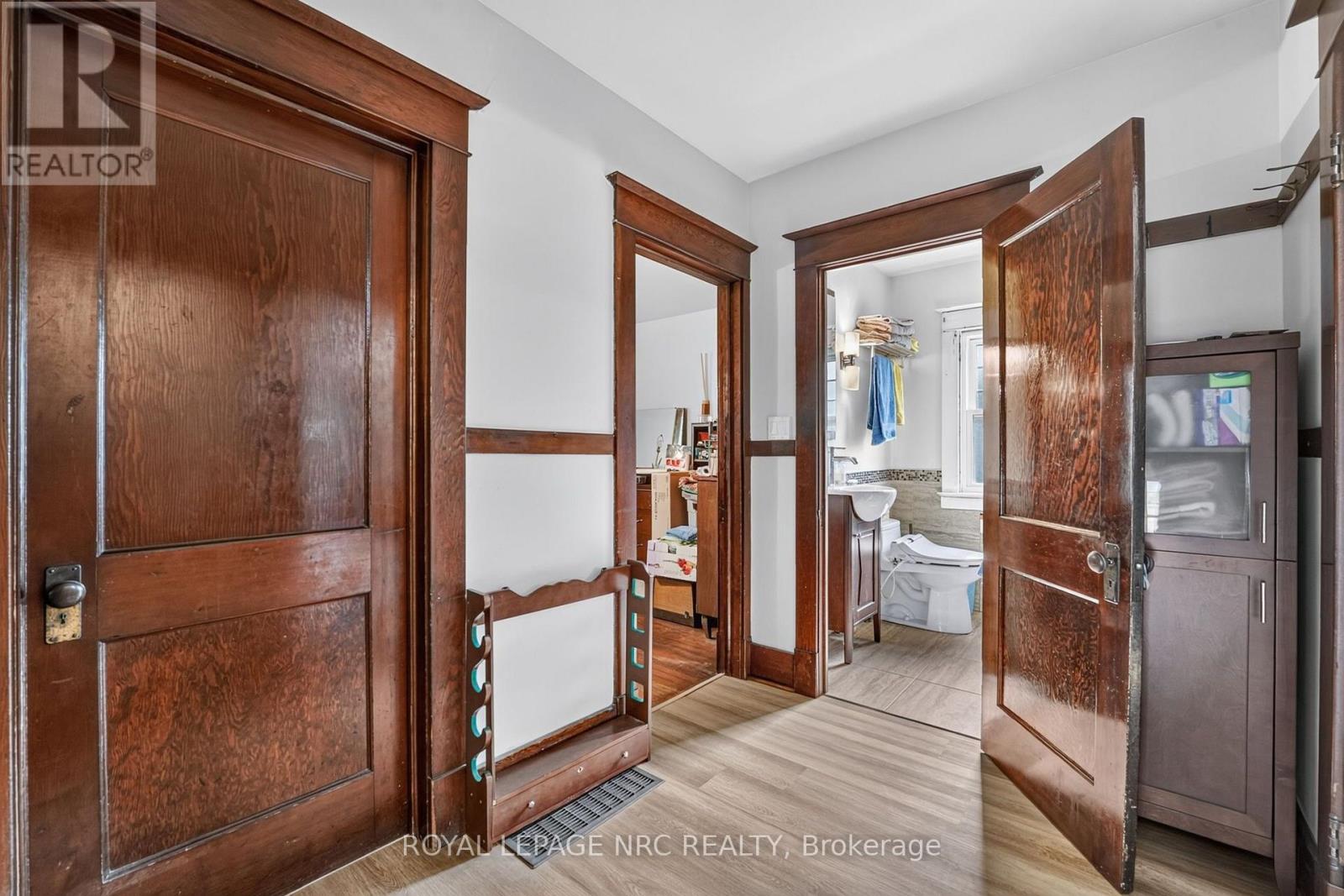 301 DUFFERIN STREET - 21