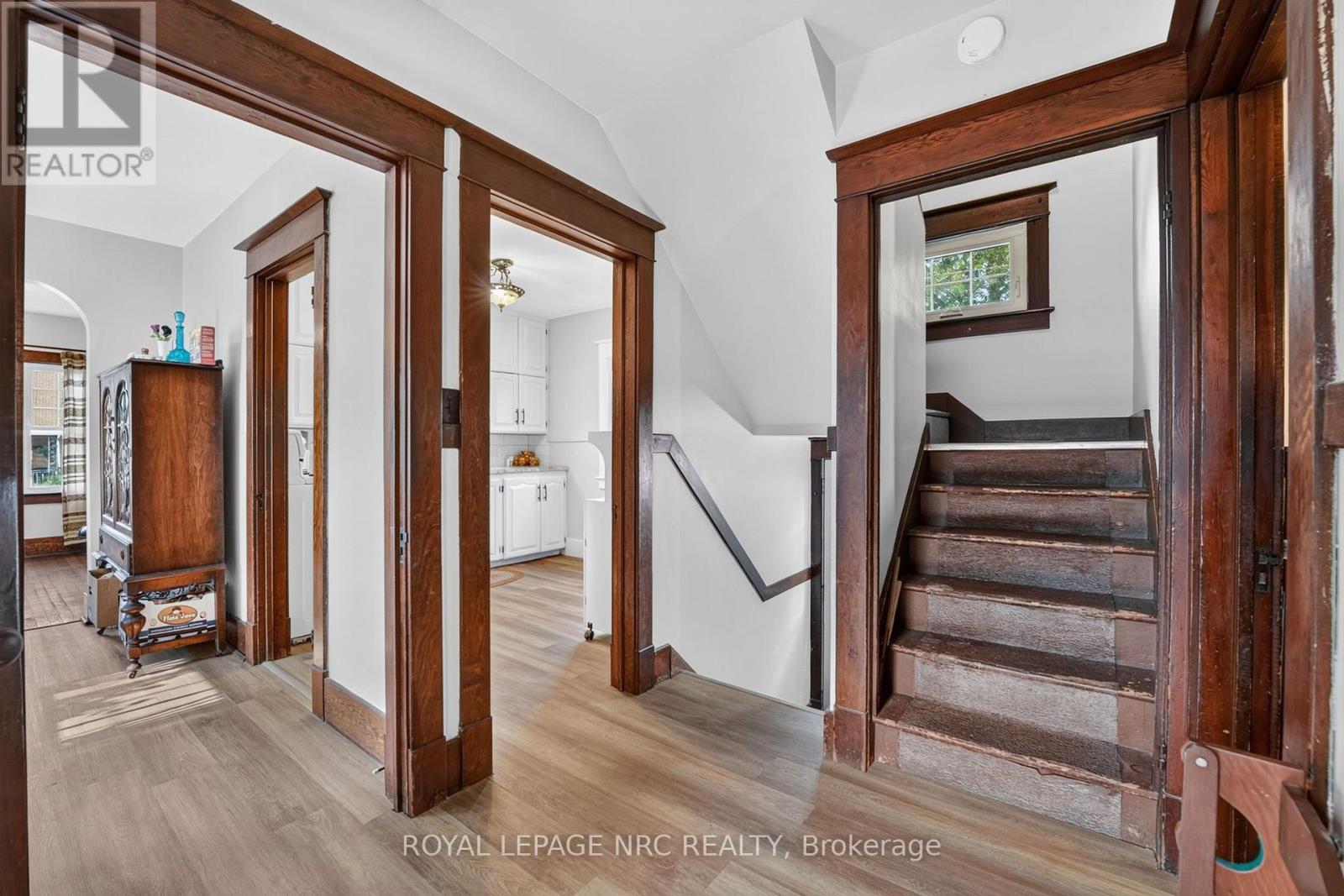 301 DUFFERIN STREET - 22
