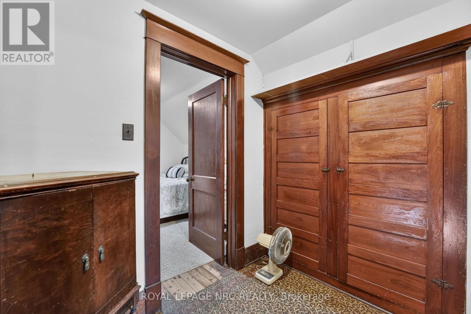 301 DUFFERIN STREET - 27