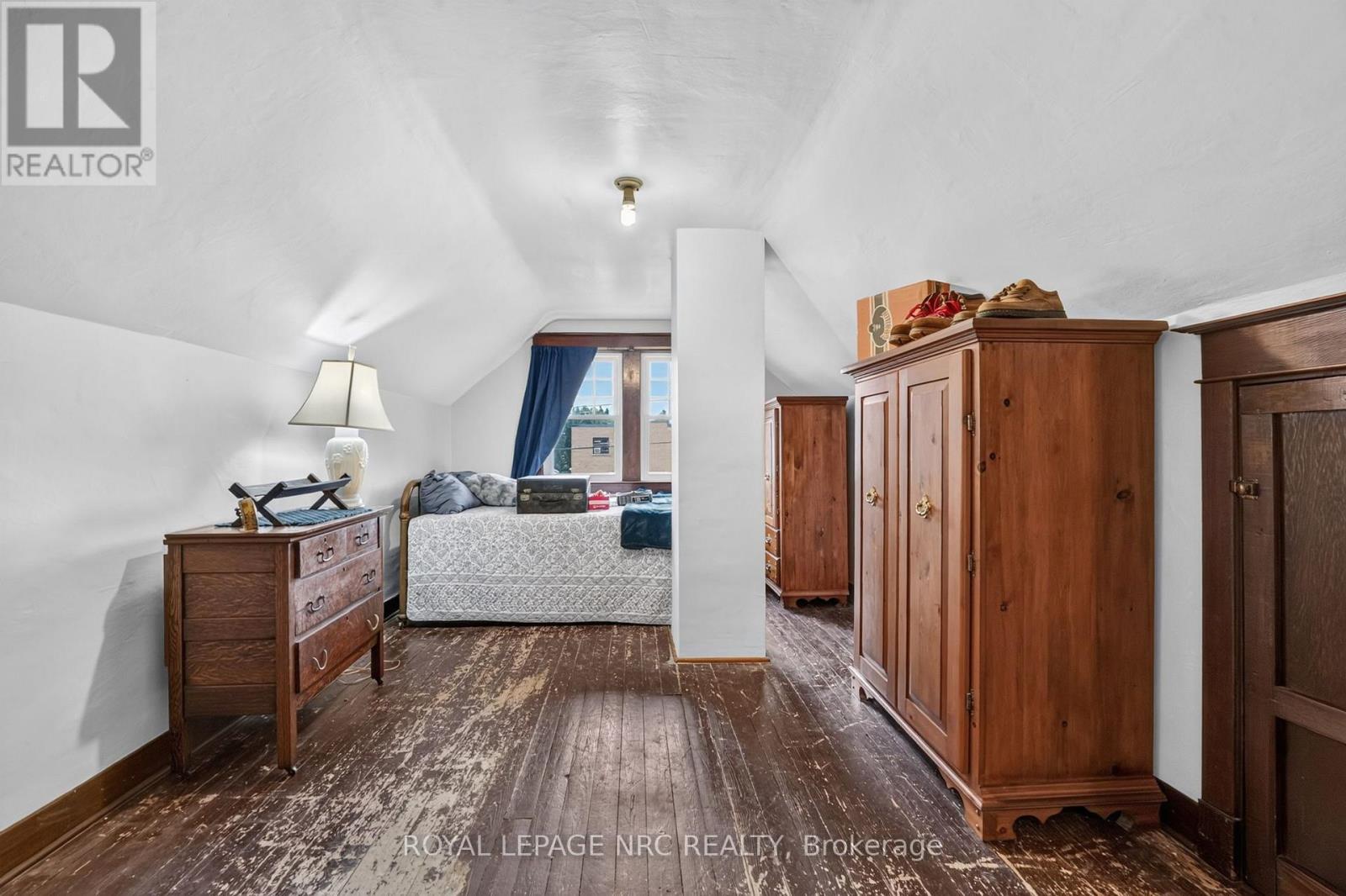 301 DUFFERIN STREET - 28