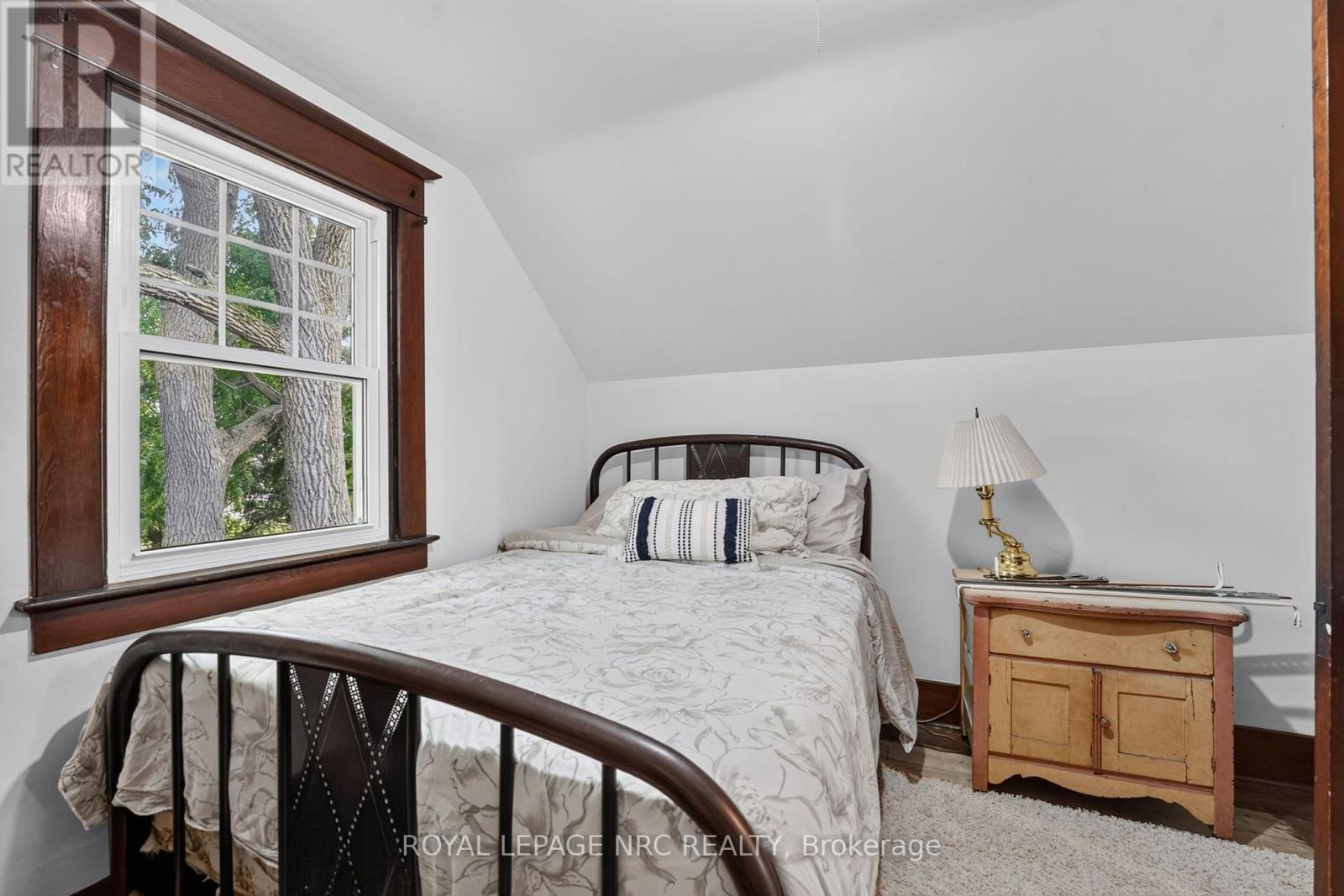 301 DUFFERIN STREET - 31