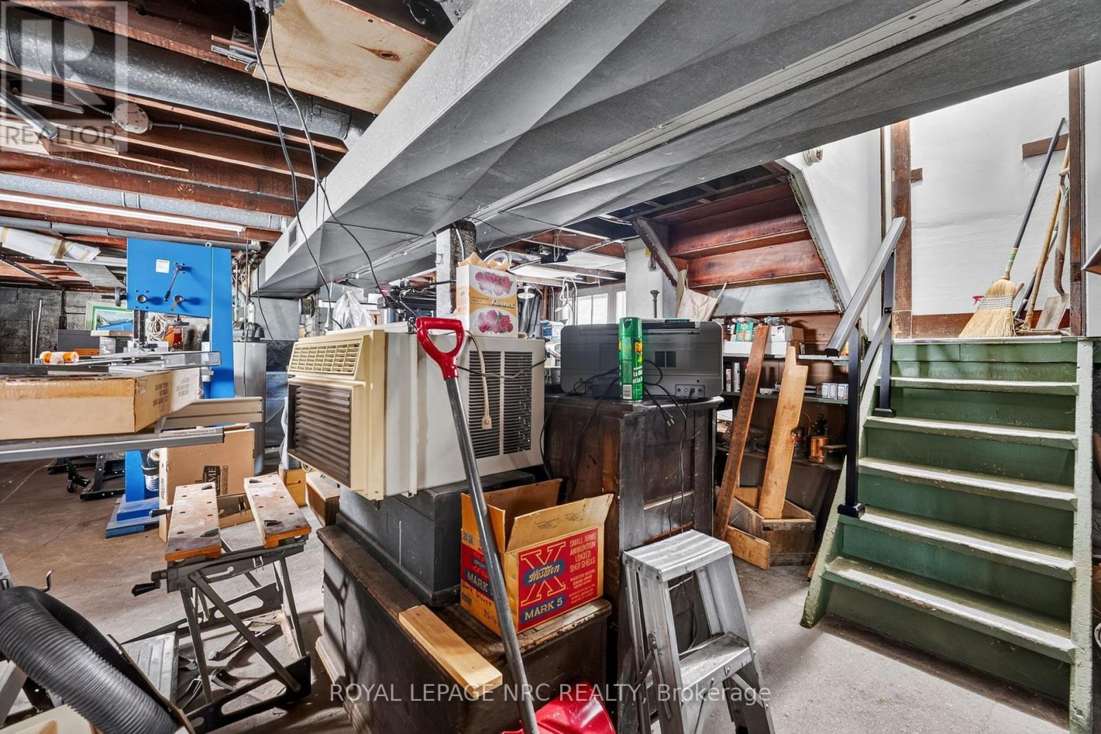 301 DUFFERIN STREET - 35