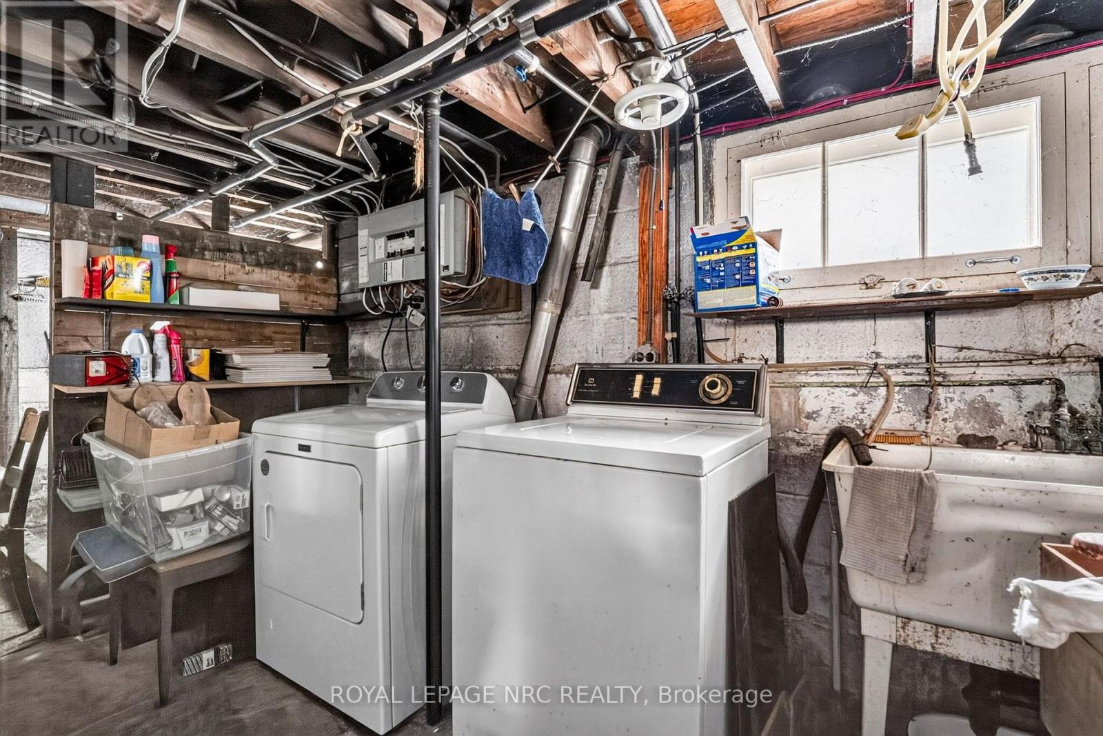 301 DUFFERIN STREET - 36