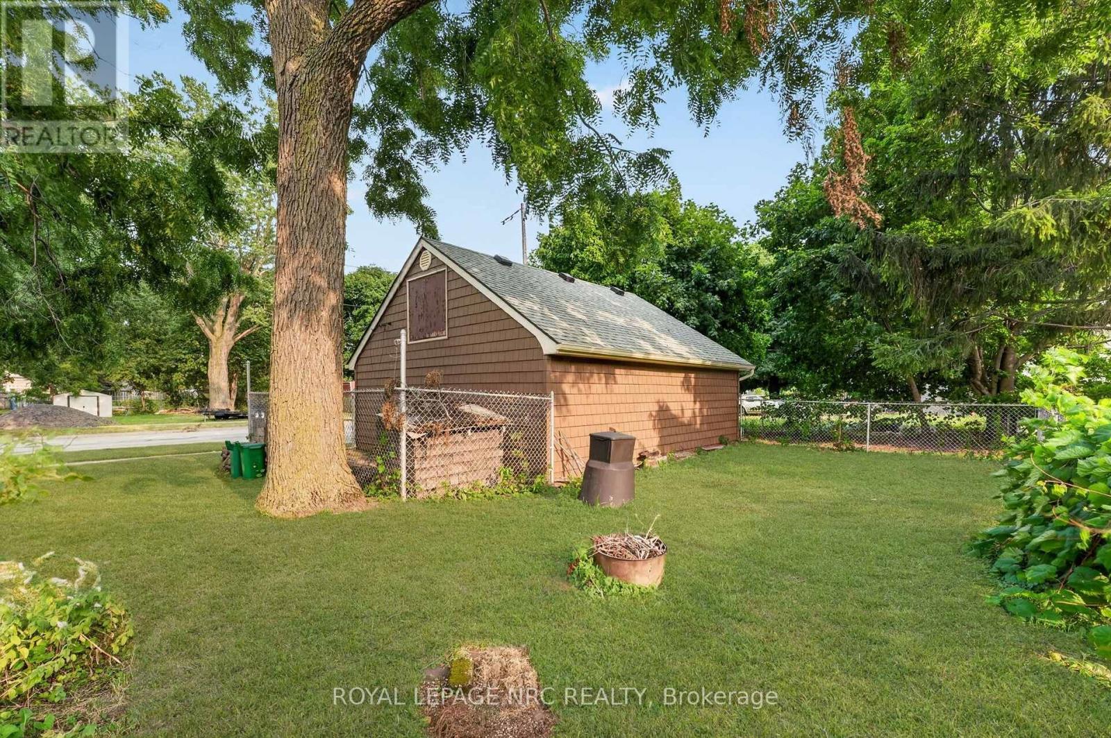 301 DUFFERIN STREET - 42
