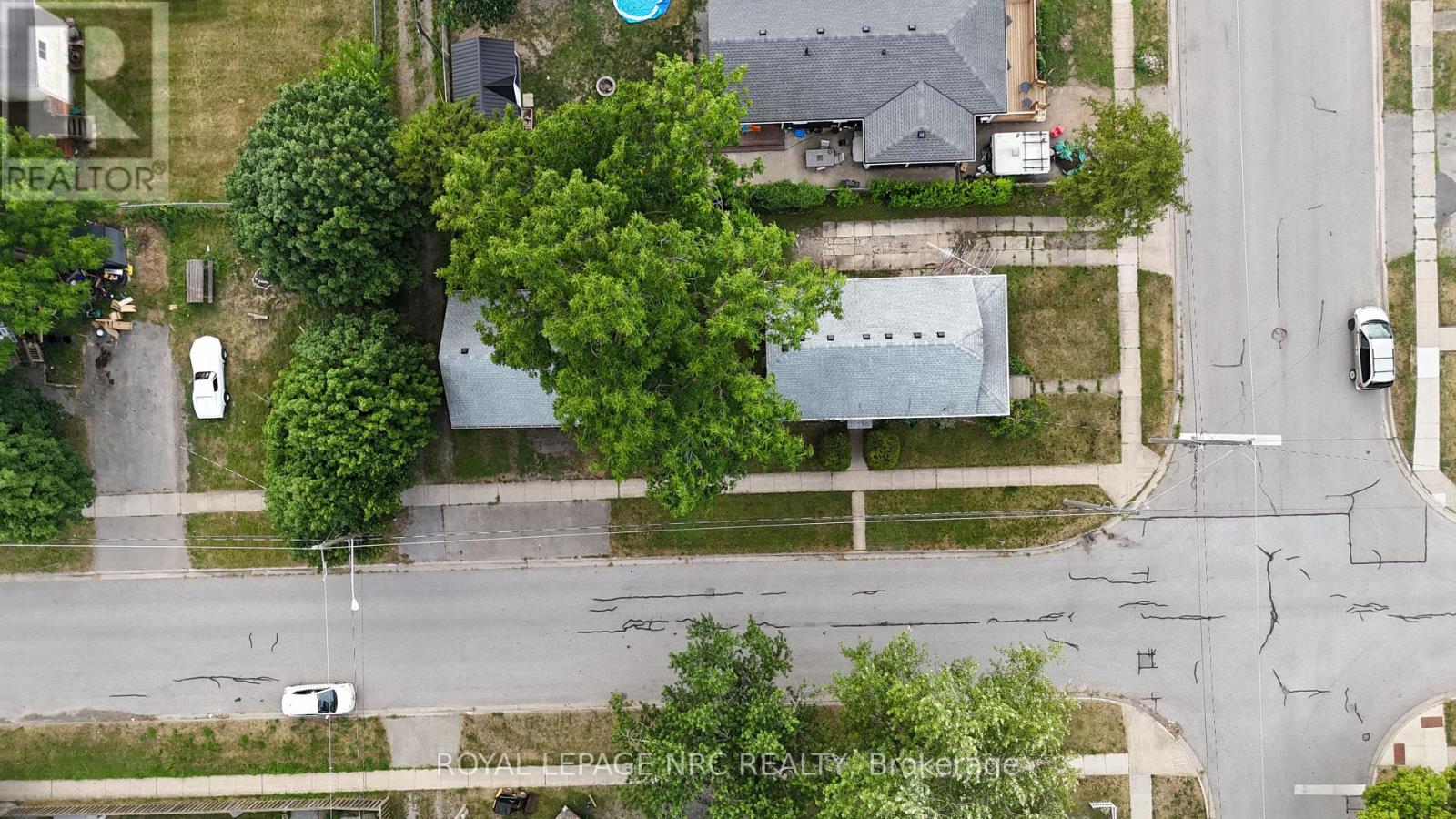 301 DUFFERIN STREET - 50