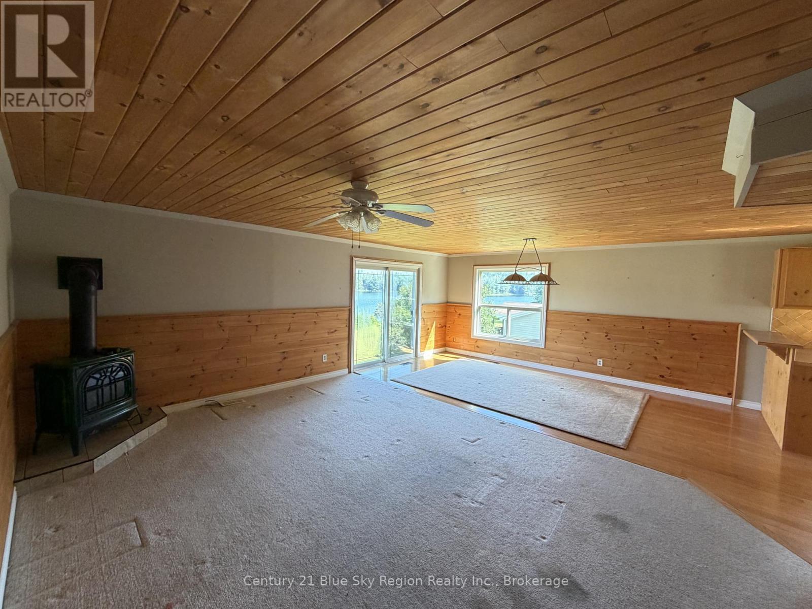 24 BEAVERLAND ROAD - 21