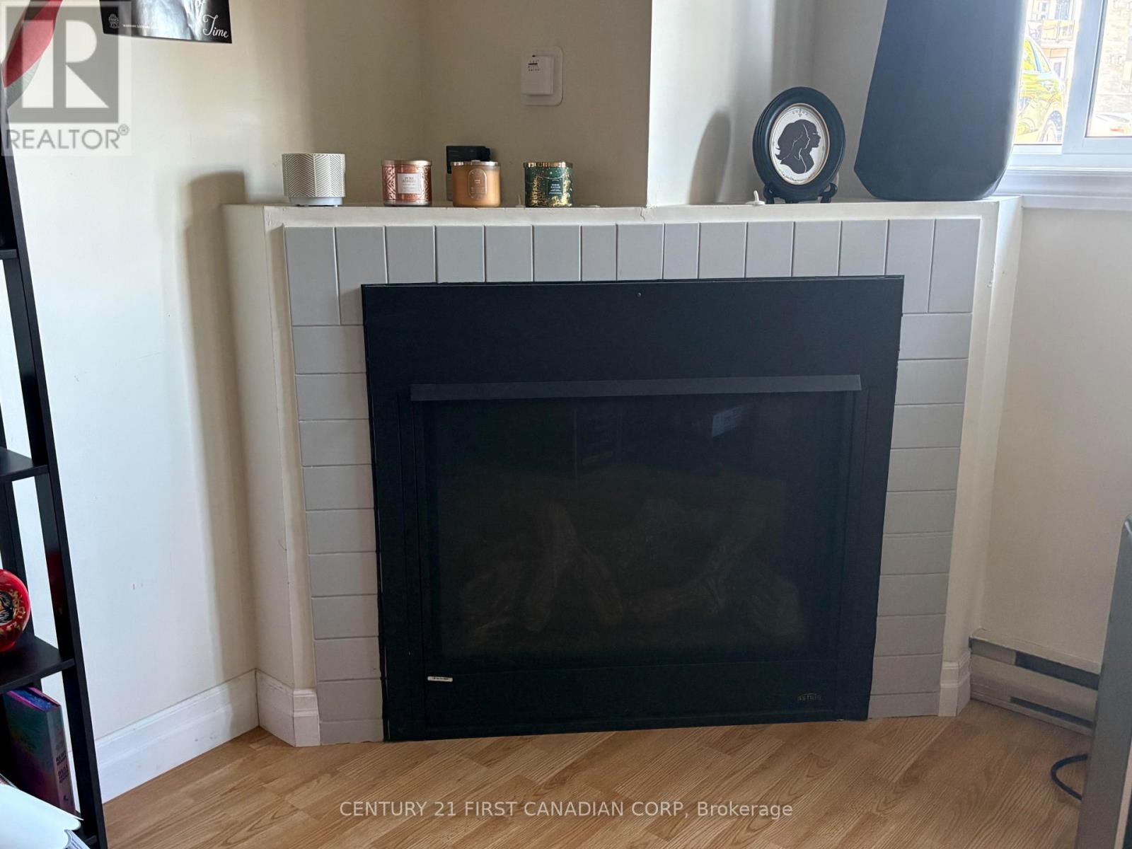 #114 1 JACKSWAY CRESCENT - 9