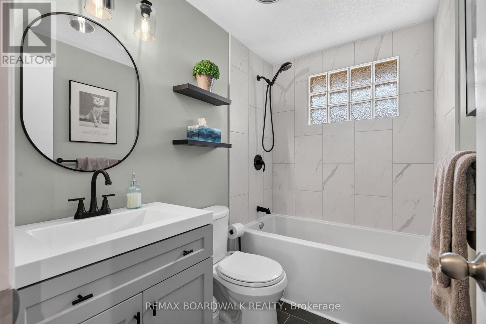34 BINSCARTH CRESCENT - Image 29