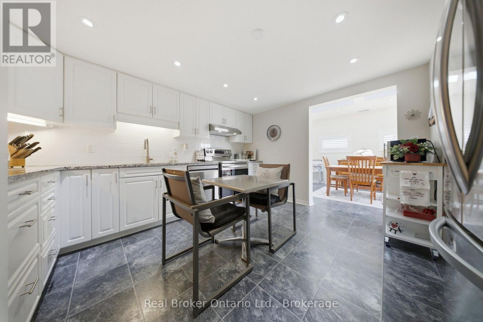 #222 3033 TOWNLINE ROAD - Image 10
