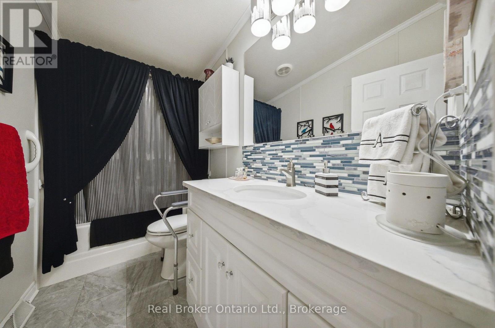 #222 3033 TOWNLINE ROAD - Image 16
