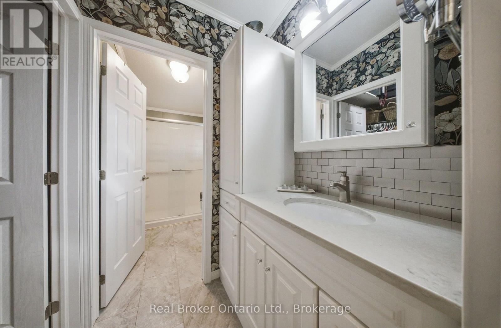 #222 3033 TOWNLINE ROAD - Image 18