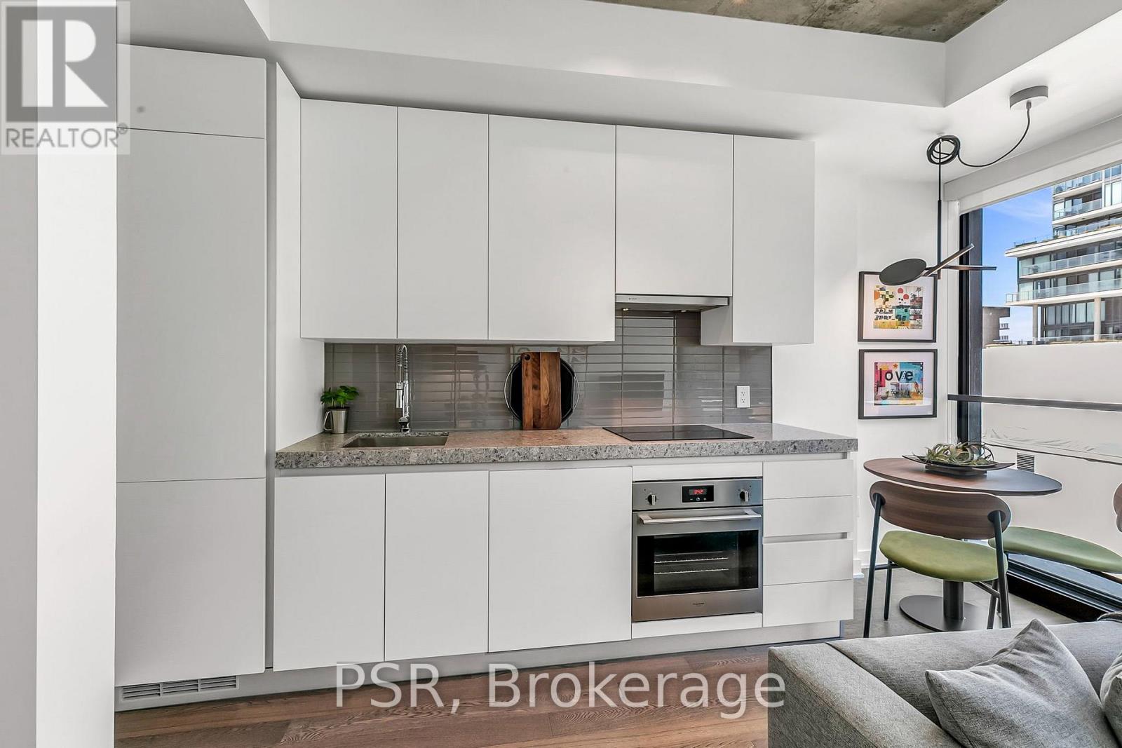 #620 629 KING STREET W - 12
