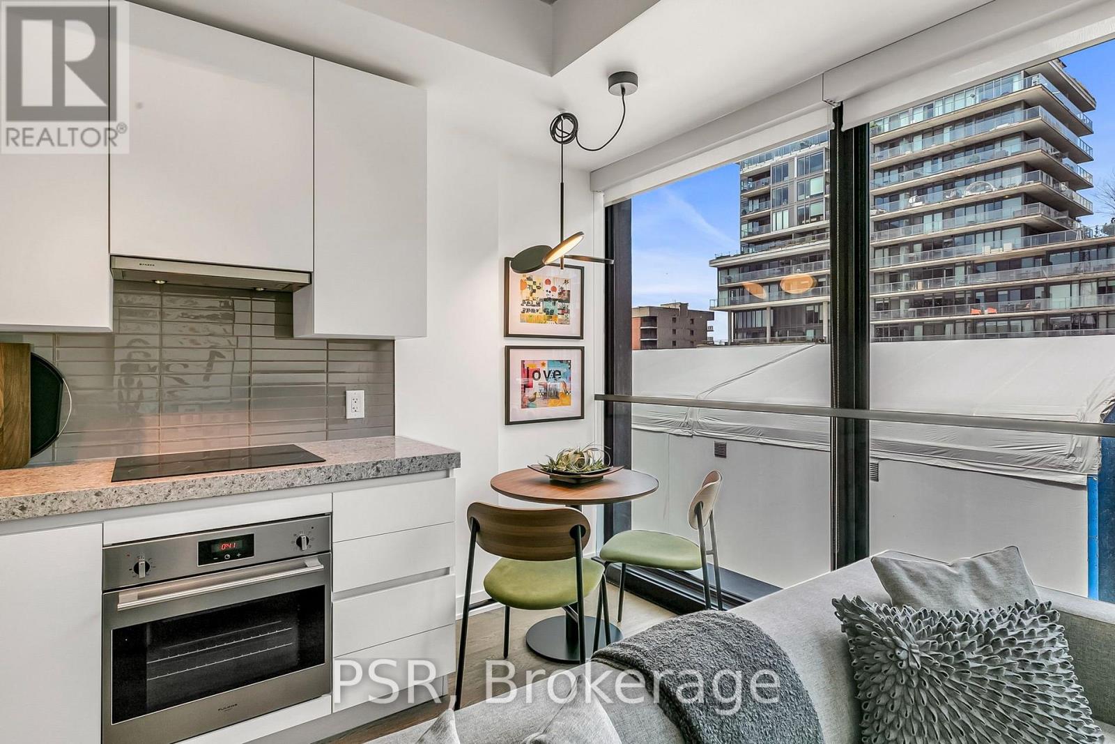#620 629 KING STREET W - 14