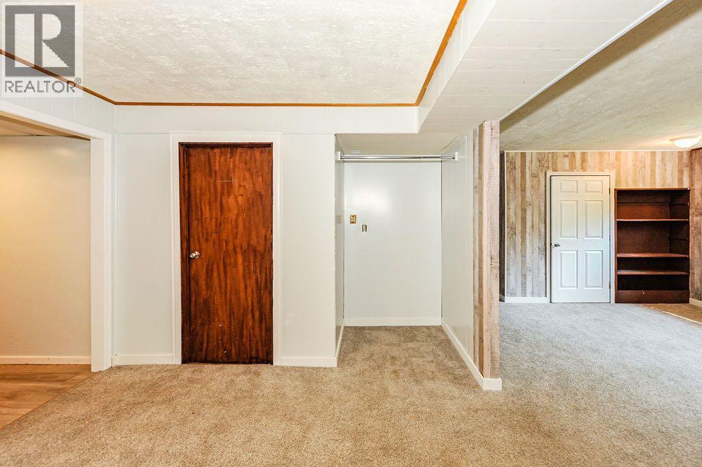 #88 Mount Pleasant Drive - 24