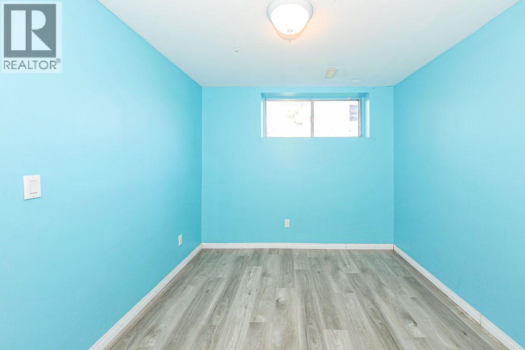 #88 Mount Pleasant Drive - 32