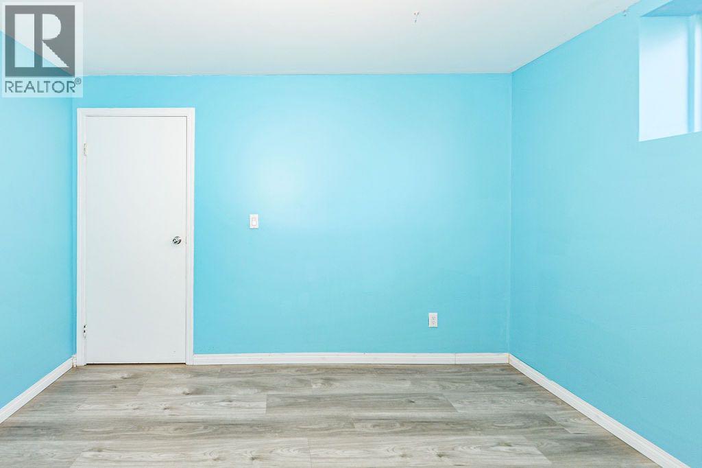 #88 Mount Pleasant Drive - 33