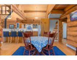 Full bathroom - 2266 Fifth Avenue, Rossland, BC V0G1Y0 Photo 9